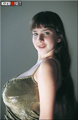 Yulia Nova/Yulia Nova - Images/Yulia Nova - Kizu.net/Yulia Nova - Green Dress/Yulia Nova 00008.jpg