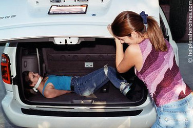 Erica Campbell/08[1].jpg