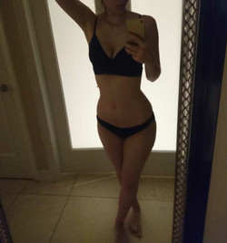 RosieAndAlena/Photos/Rosie and Alena/(m=e-yaaGqaa)(mh=73IDtrMRV7IMVQZr)original_235090241.jpg