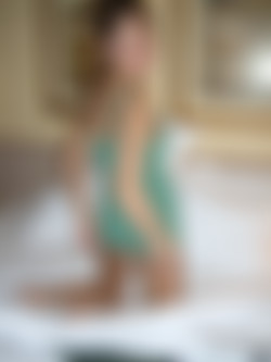 Baileys Room/A little strip before I go to sleepy sleep/002.jpg