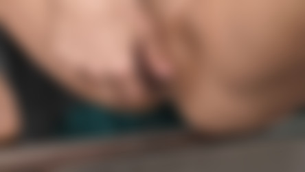 Dominika C 2025/2025-02-22 Close Up Pulling Lips.mp4