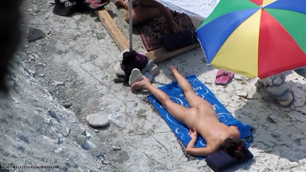 BeachHunters_15880-15986/bh_15884.mp4