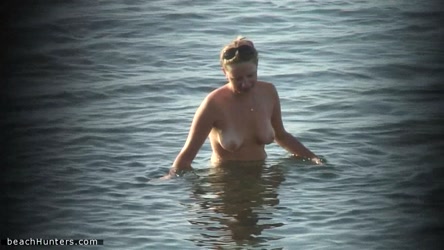 BeachHunters_15772-15877/bh_15775.avi