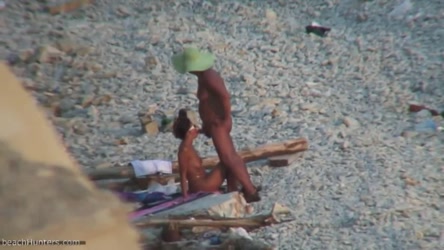 BeachHunters_17780-17877/bh_17816.avi