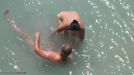 BeachHunters_15673-15769/bh_15705.mp4