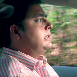 Om.Shanti.Om.[2007].Upscale.2160p.10bit.{60FPS}.Bluray.x265.Hindi.TrueHD.5.1.Esub.[-=BlacK_PearL=-].mkv